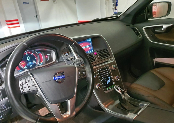 Volvo XC 60 cena 105000 przebieg: 150000, rok produkcji 2015 z Trzebnica małe 56
